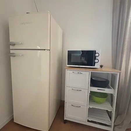 Apartment Kleines Haus In Cottbus-wilmersdorf Ca 80m2