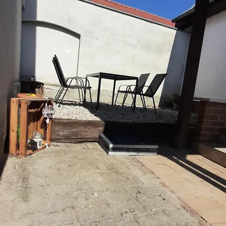 Kleines Haus In Cottbus-wilmersdorf Ca 80m2