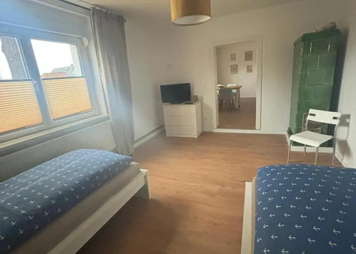 Kleines Haus In Cottbus-wilmersdorf Ca 80m2 Apartment *